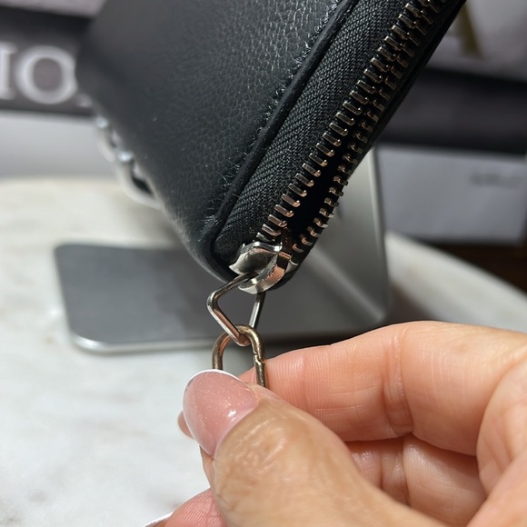 Yves Saint Laurent black pebbled leather zip around continental Wallet - Picture 10 of 14